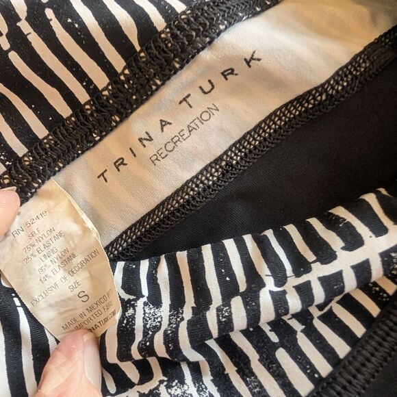 Trina Turk Recreation Leggings Black/Lime Small - Picture 6 of 6